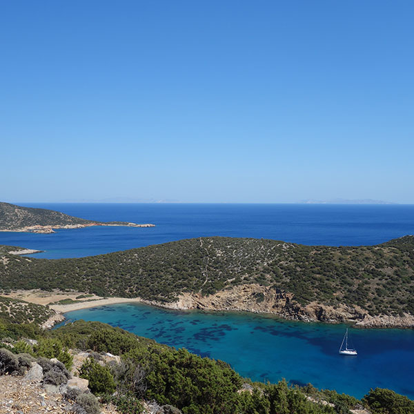 Daily cruise to isolated beaches of Sifnos