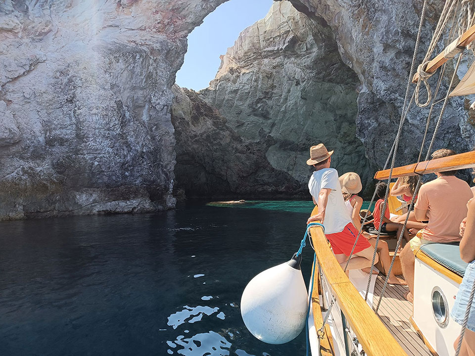 Visit to the cave of Poliegos